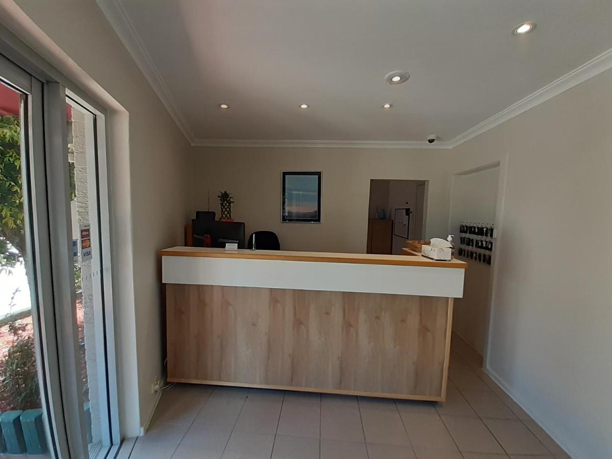 Crest Motor Inn Queanbeyan Exteriér fotografie