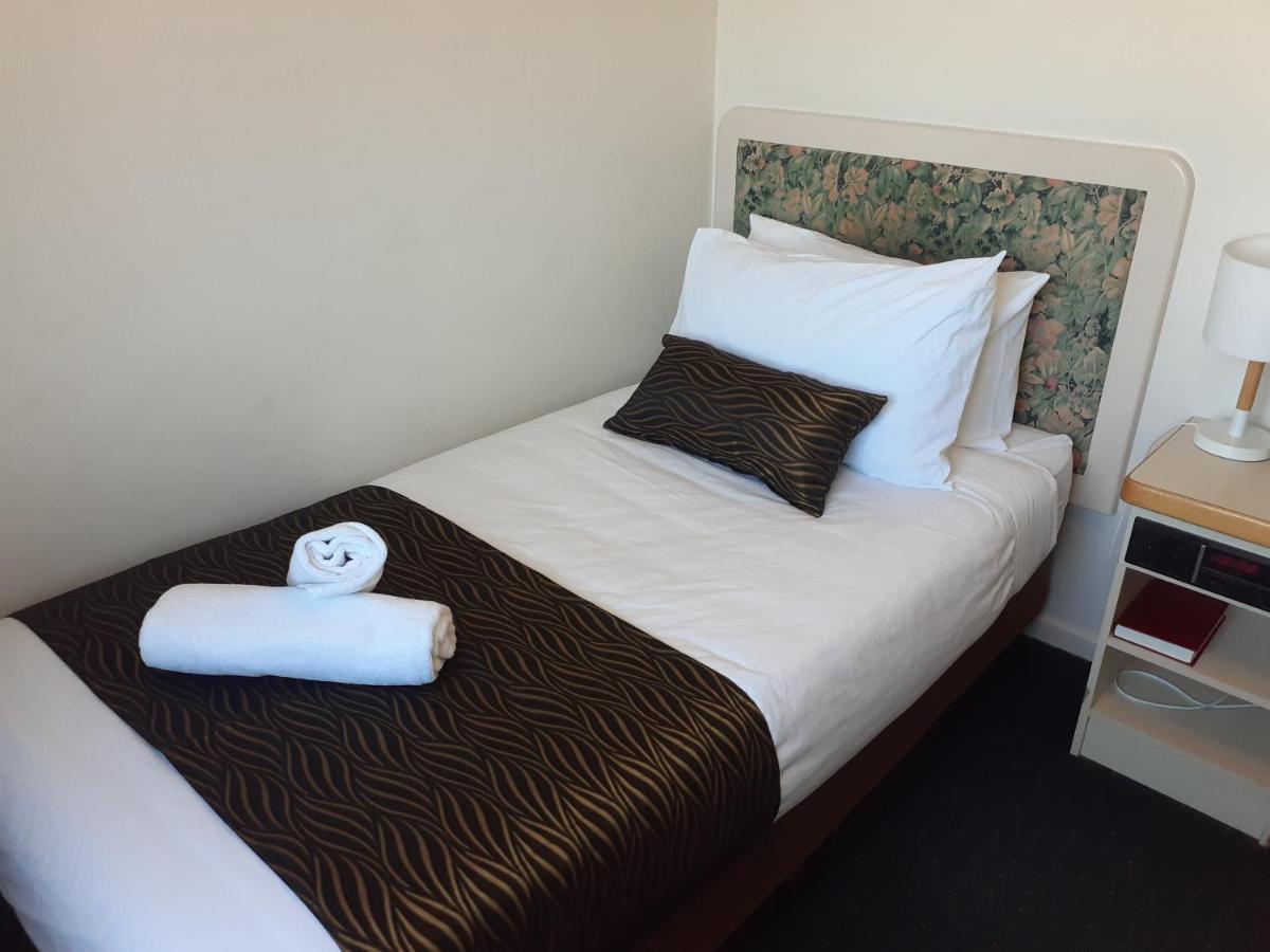 Crest Motor Inn Queanbeyan Exteriér fotografie